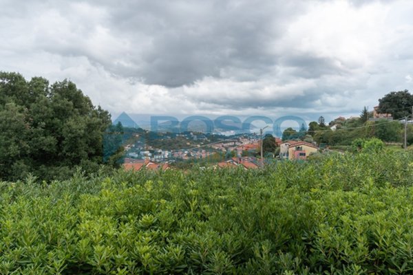 casa indipendente in vendita a La Spezia in zona Chiappa