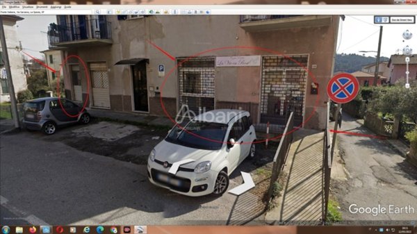 negozio in vendita a La Spezia in zona Montepertico