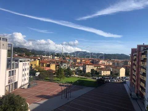 appartamento in vendita a La Spezia in zona Canaletto / Buonviaggio / Migliarina