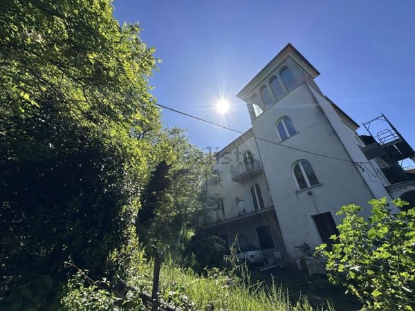 casa indipendente in vendita a La Spezia in zona Chiappa