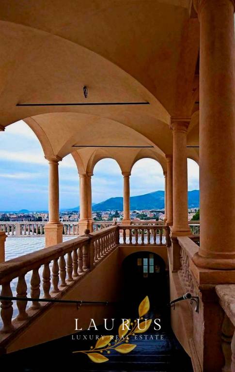 casa indipendente in vendita a La Spezia in zona Centro Storico