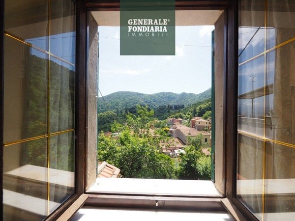 appartamento in vendita a La Spezia in zona Biassa