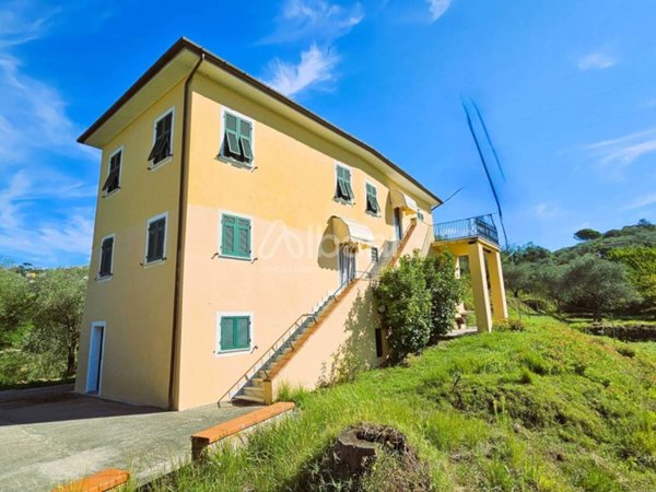 casa indipendente in vendita a La Spezia in zona Carozzo