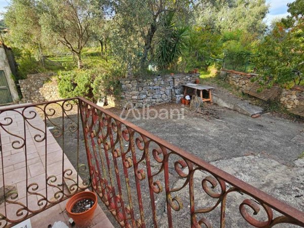 casa indipendente in vendita a La Spezia in zona San Venerio