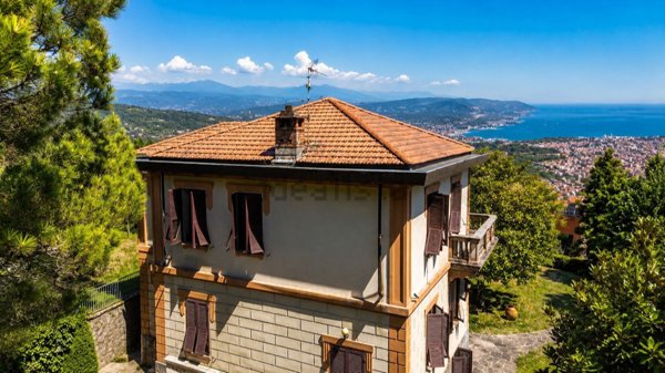 casa indipendente in vendita a La Spezia in zona La Foce / Sant'Anna
