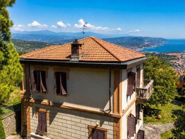 casa indipendente a La Spezia in zona Canaletto / Buonviaggio / Migliarina