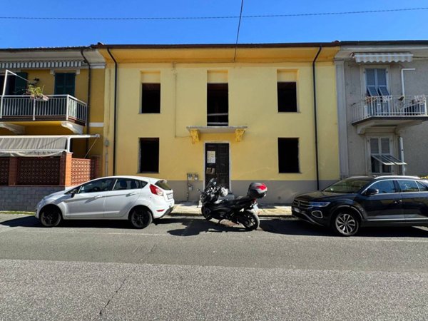 appartamento in vendita a La Spezia in zona Canaletto / Buonviaggio / Migliarina