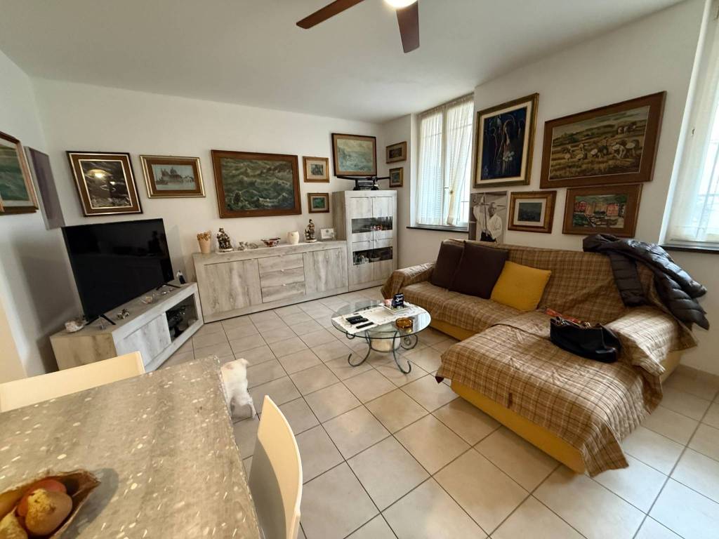 appartamento in vendita a La Spezia in zona Canaletto / Buonviaggio / Migliarina