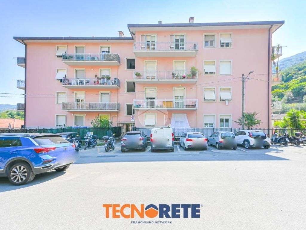 appartamento in vendita a La Spezia in zona Chiappa