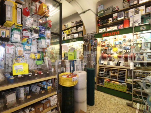 negozio in vendita a La Spezia in zona Centro Storico