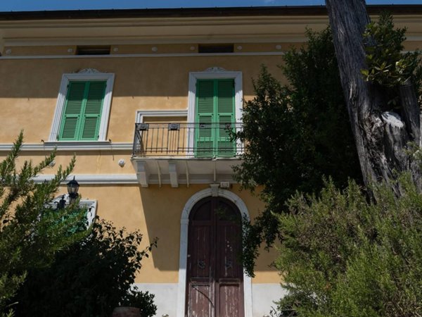 casa indipendente in vendita a La Spezia in zona San Venerio