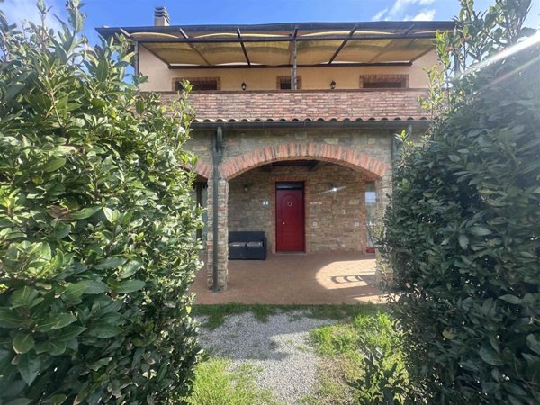 casa indipendente in vendita a La Spezia in zona Campiglia