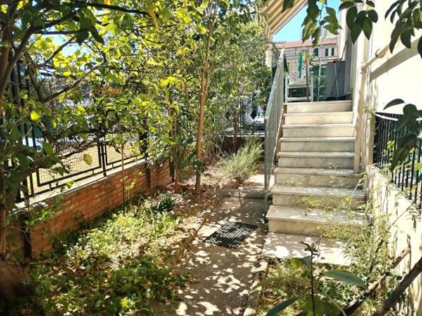 appartamento in vendita a La Spezia in zona Canaletto / Buonviaggio / Migliarina