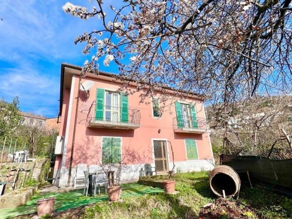 casa indipendente in vendita a La Spezia in zona Biassa