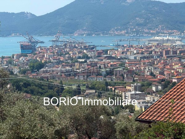 appartamento in vendita a La Spezia in zona Carozzo