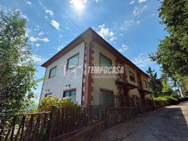 casa indipendente in vendita a La Spezia in zona Bersedo