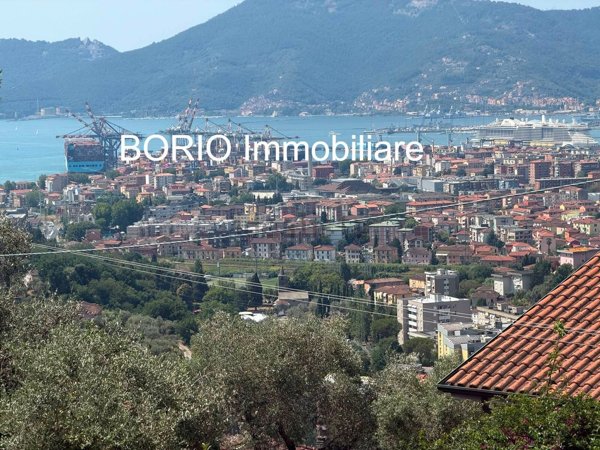appartamento in vendita a La Spezia in zona Carozzo