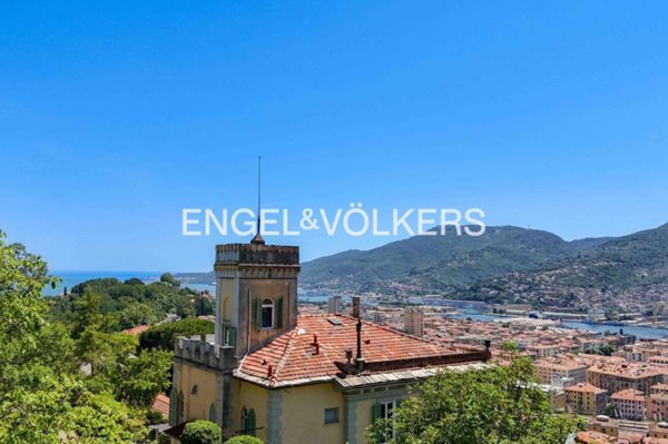 appartamento in vendita a La Spezia in zona Centro Storico