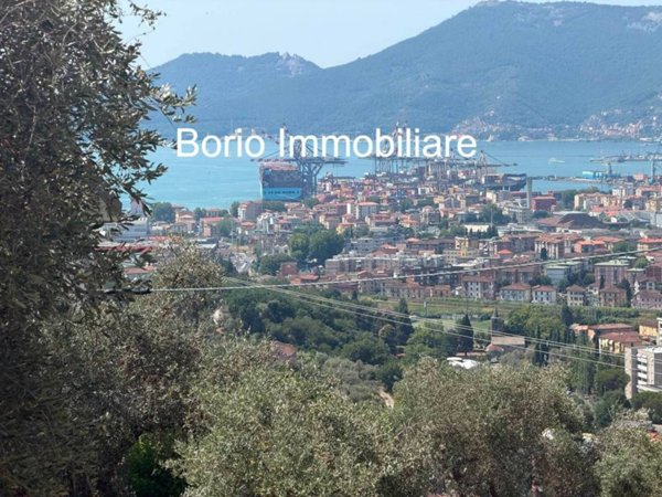 appartamento in vendita a La Spezia in zona Carozzo