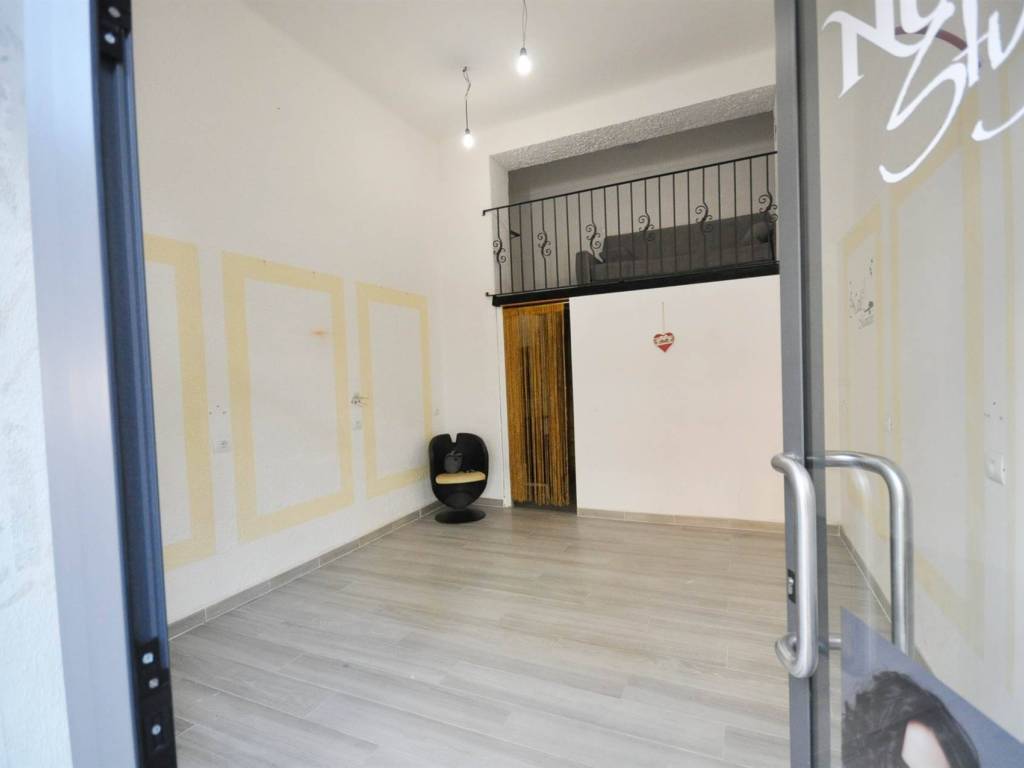 negozio in vendita a La Spezia in zona Centro Storico