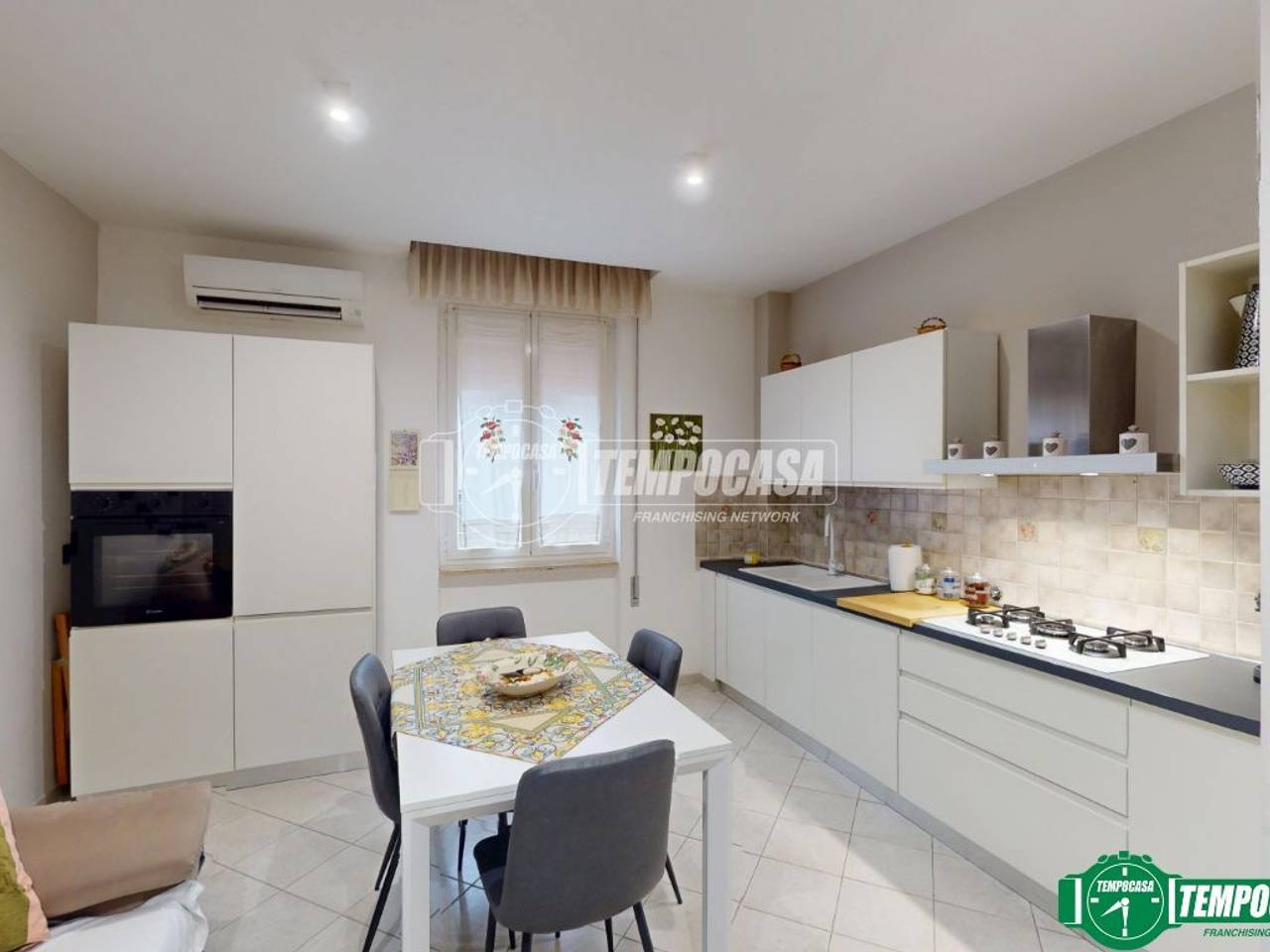 appartamento in vendita a La Spezia in zona Canaletto / Buonviaggio / Migliarina
