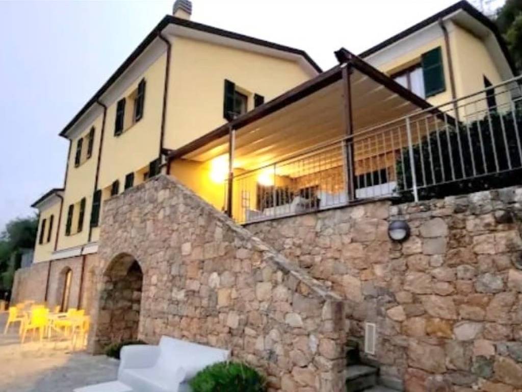 casa indipendente in vendita a La Spezia in zona Bersedo