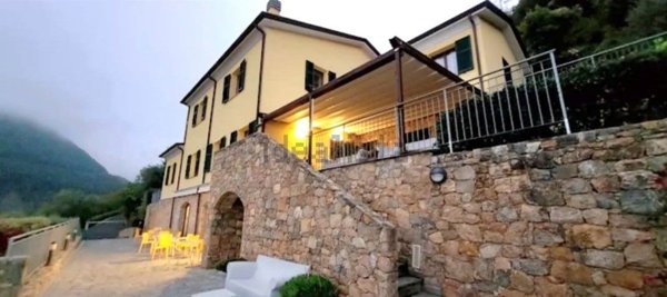 casa indipendente in vendita a La Spezia in zona Bersedo