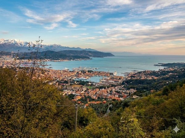 casa indipendente in vendita a La Spezia in zona Bersedo