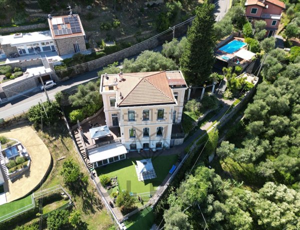 casa indipendente in vendita a La Spezia in zona La Foce / Sant'Anna