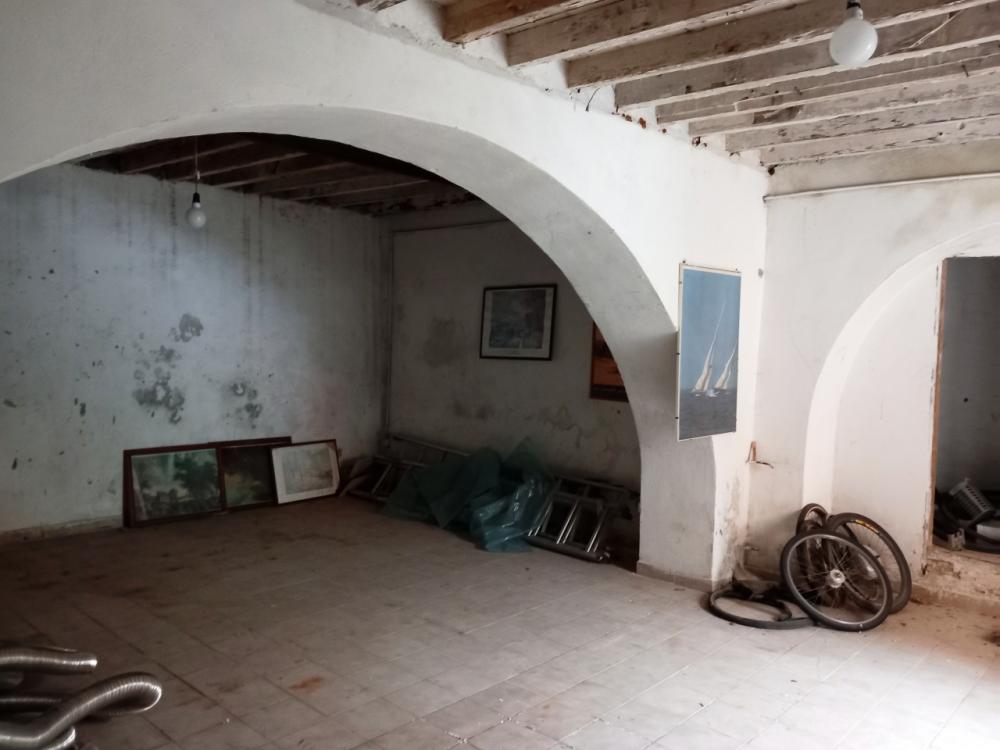 locale di sgombero in vendita a La Spezia in zona Muggiano