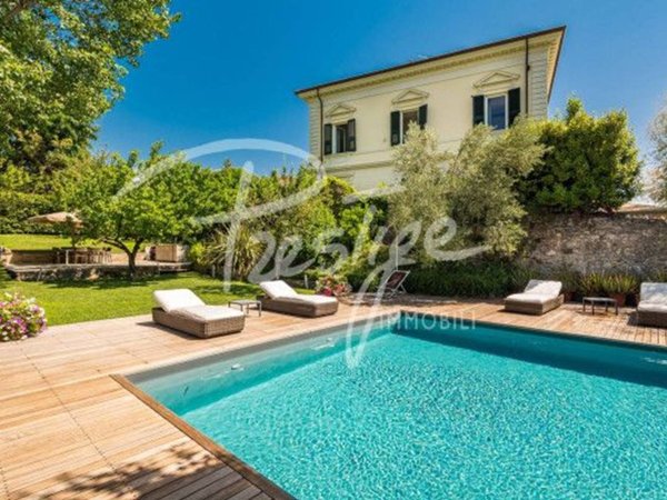 casa indipendente in vendita a La Spezia in zona Chiappa
