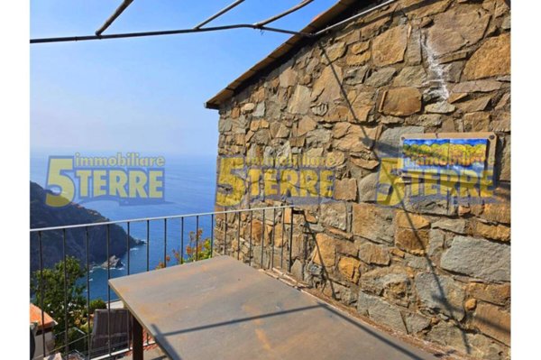 casa indipendente in vendita a La Spezia in zona Biassa