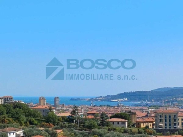 appartamento in vendita a La Spezia in zona Chiappa