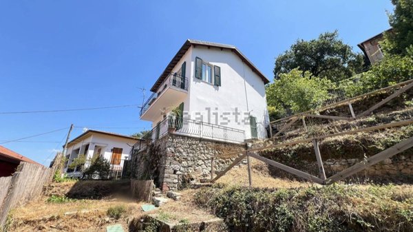 casa indipendente in vendita a La Spezia in zona Vivèra
