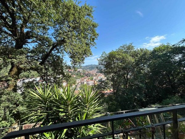 casa indipendente in vendita a La Spezia in zona Vivèra
