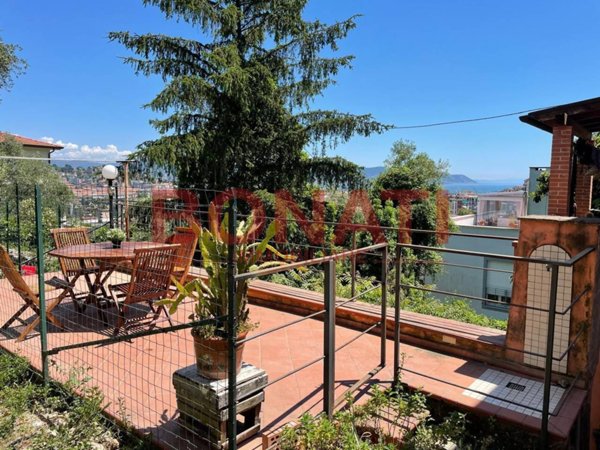 casa indipendente in vendita a La Spezia in zona Marola
