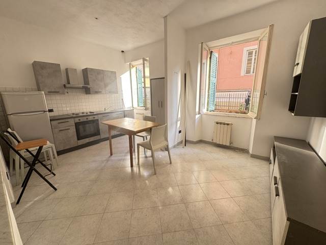 appartamento in vendita a La Spezia in zona Vivèra