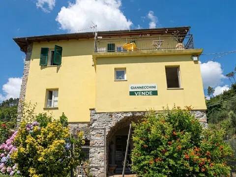 casa indipendente in vendita a La Spezia