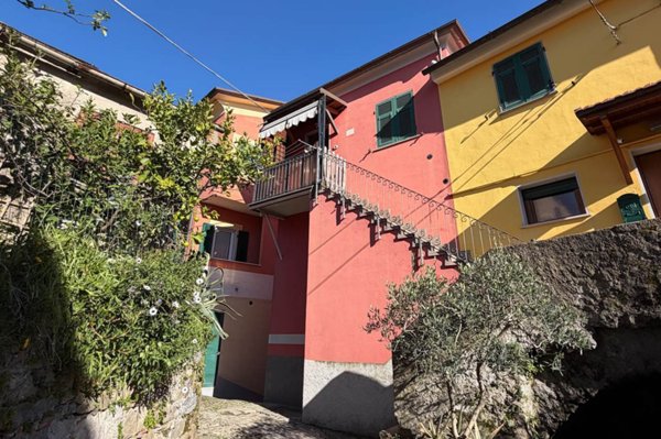 casa indipendente in vendita a La Spezia in zona Sarbia
