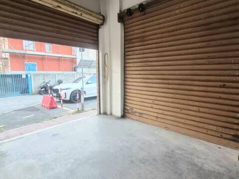 box auto in vendita a La Spezia in zona Chiappa
