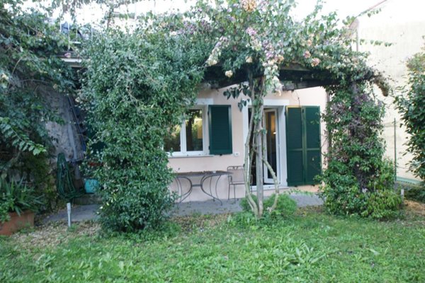casa indipendente in vendita a Lerici in zona Pugliola