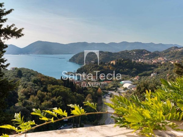 intera palazzina in vendita a Lerici in zona Pugliola