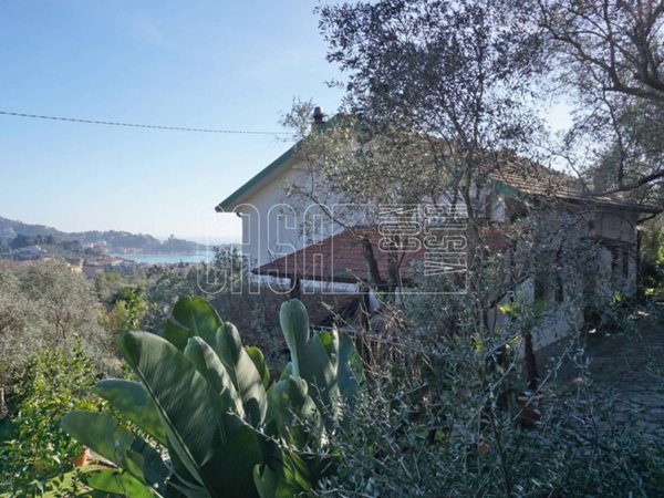 casa indipendente in vendita a Lerici in zona San Terenzo