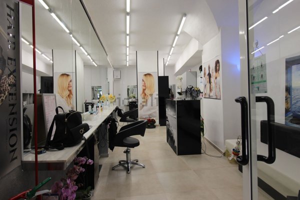 locale commerciale in vendita a Lerici