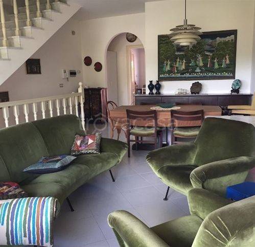 casa indipendente in vendita a Lerici