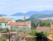 appartamento in vendita a Lerici in zona Pugliola