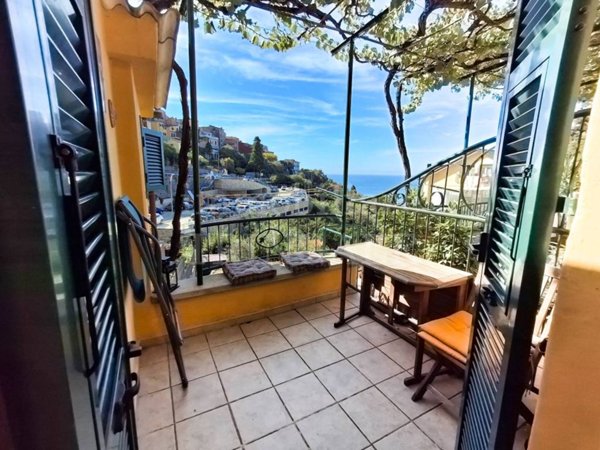 appartamento in vendita a Lerici in zona La Serra
