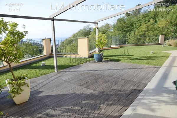 casa indipendente in vendita a Lerici