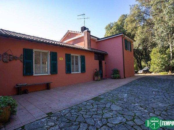 casa indipendente in vendita a Lerici in zona Pugliola