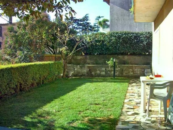 appartamento in vendita a Lerici in zona Pugliola